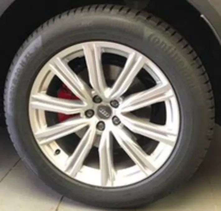 Audi Winterkompletträder 5-V-Speichen-Design 20", Continental 